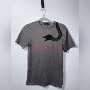 Wizard in world of Harry Potter chamber of secrets unisex T-shirt size XS EUC